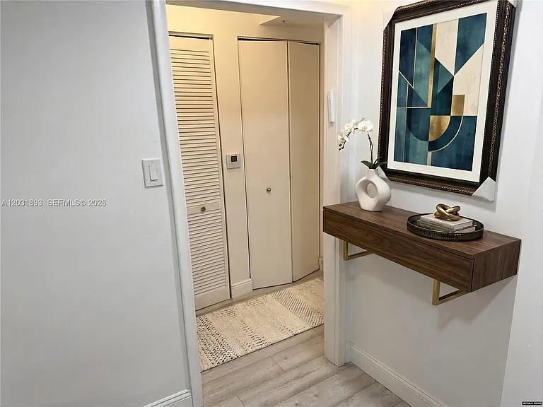 18800 NE 29th Ave #405 — Photo 8