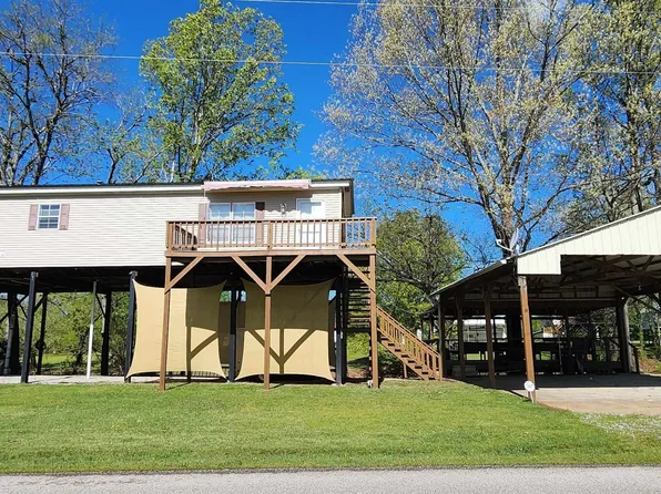 407 Pevahouse Camp Cir, Decaturville, TN 38329