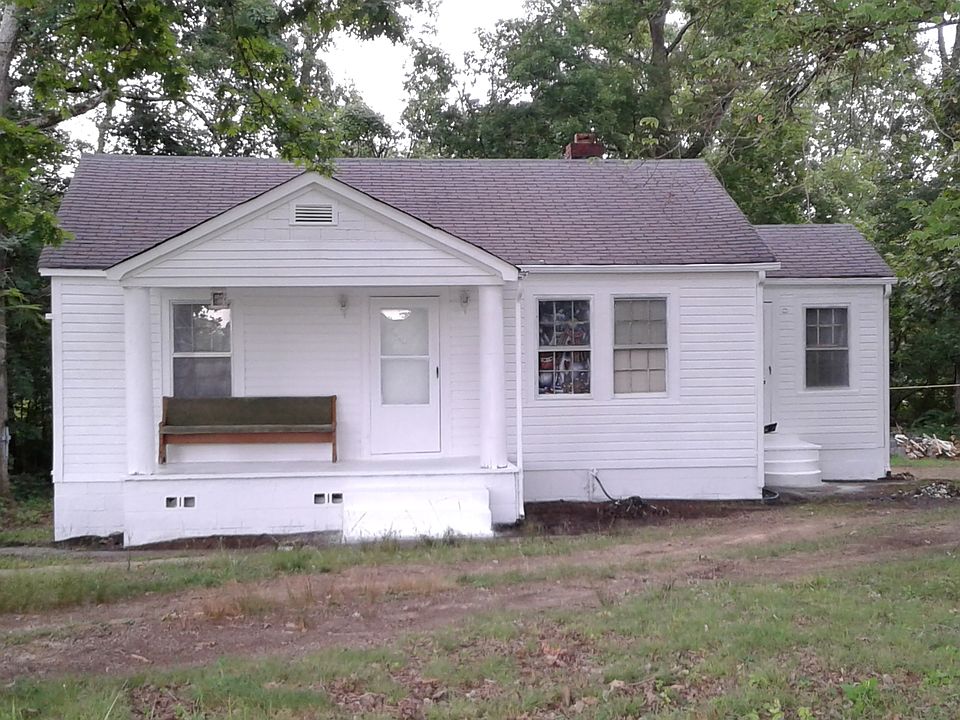 1st image of 135 Greene Ln