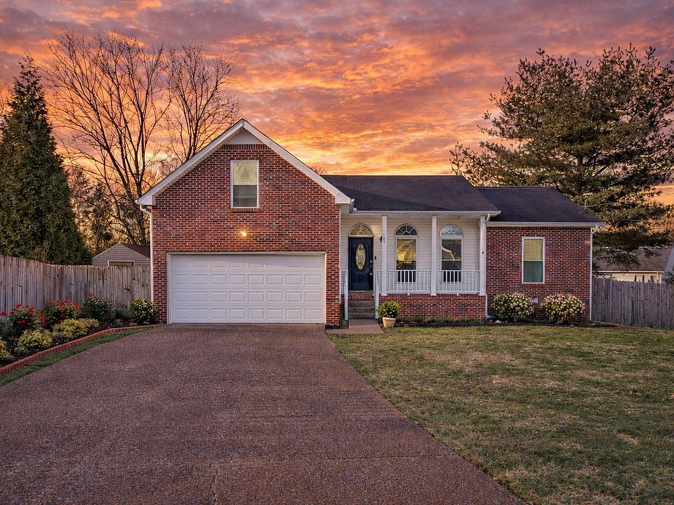 1st image of 102 Cypress Ct