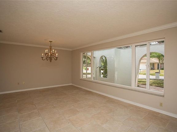 5th image of 2079 Sandpiper Dr