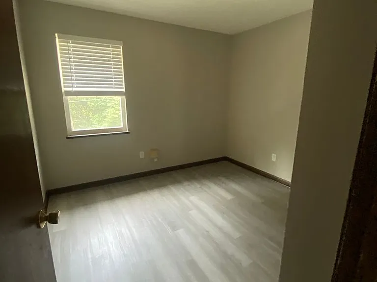 4432 W Bellview Dr — Photo 7