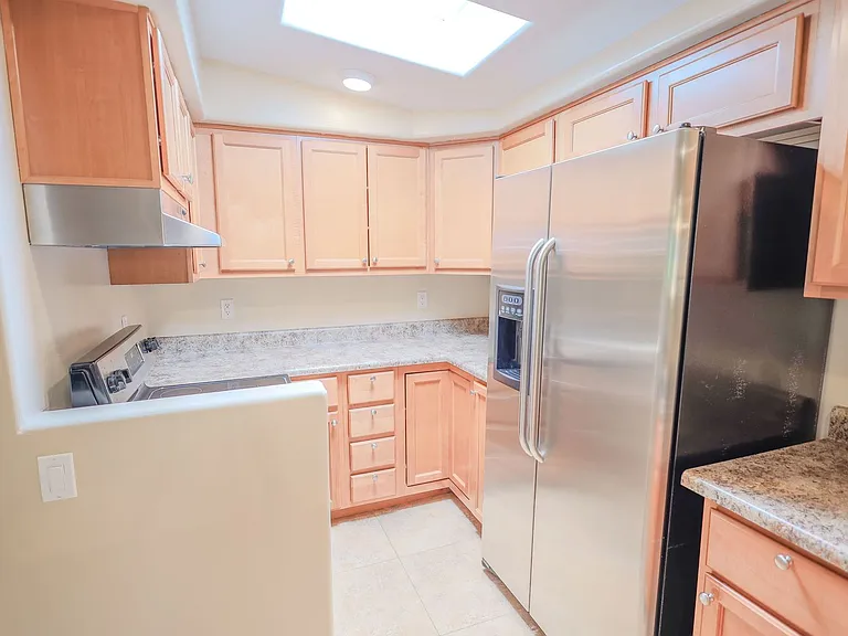 1421 N. Louis Ave — Photo 10