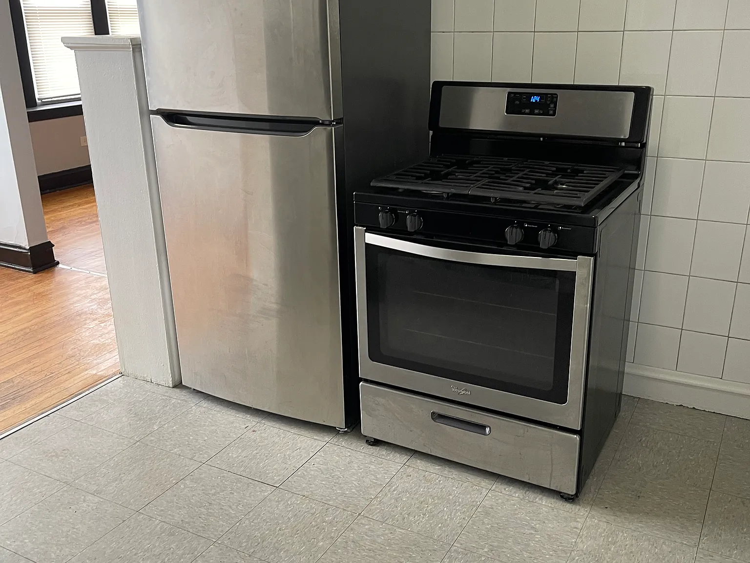 1 bed, 800 sqft, $1,175 — Photo 2