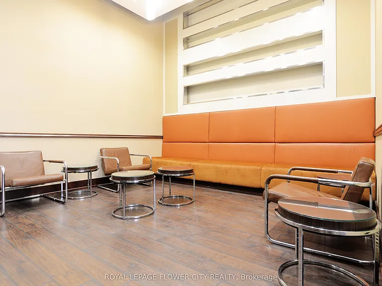 330 Burnhamthorpe Rd W #1902 — Photo 37