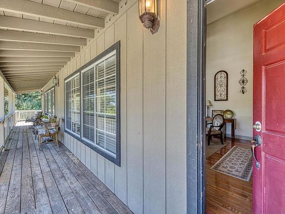3rd image of 17 Enos Ln