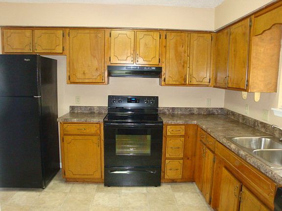 3rd image of 4173 Pebble Creek Dr
