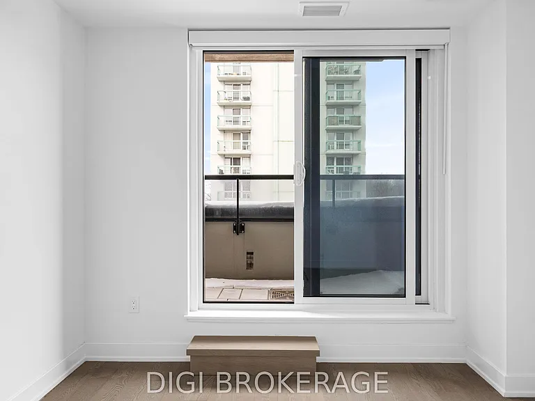 560 Rideau St #413 — Photo 15