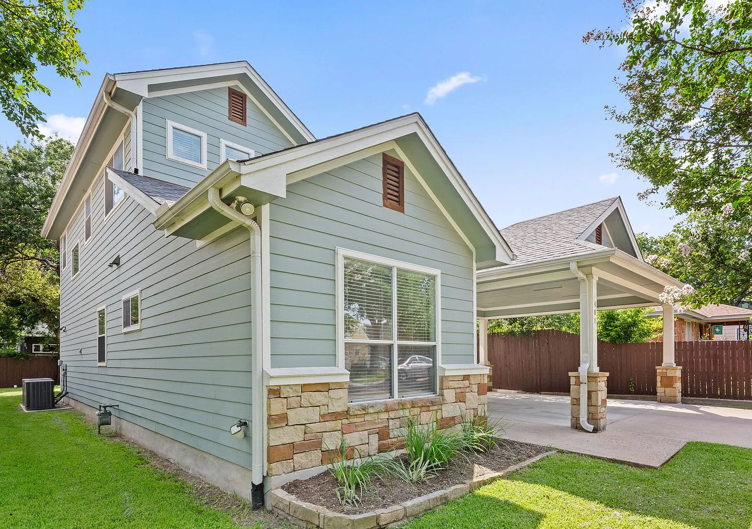 Ut Pre-Lease: Beautiful 6 Bed/ 4 Ba Home In North Loop Area, Mins To Ut — Photo 3