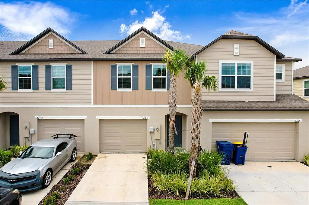 3 bed, 2.5 bath, 1681 sqft, $2,000 — Photo 1
