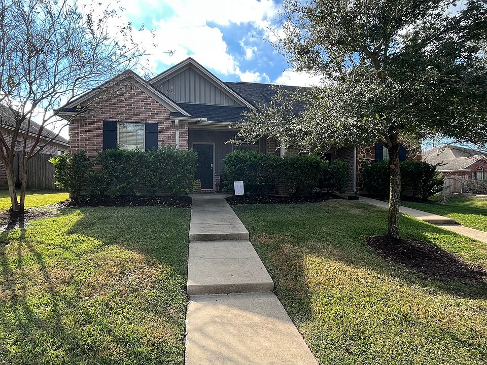 1st image of 3834 Oldenburg Ln