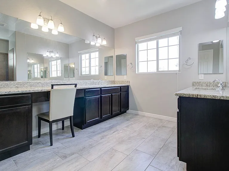 4617 E Walter Way — Photo 35