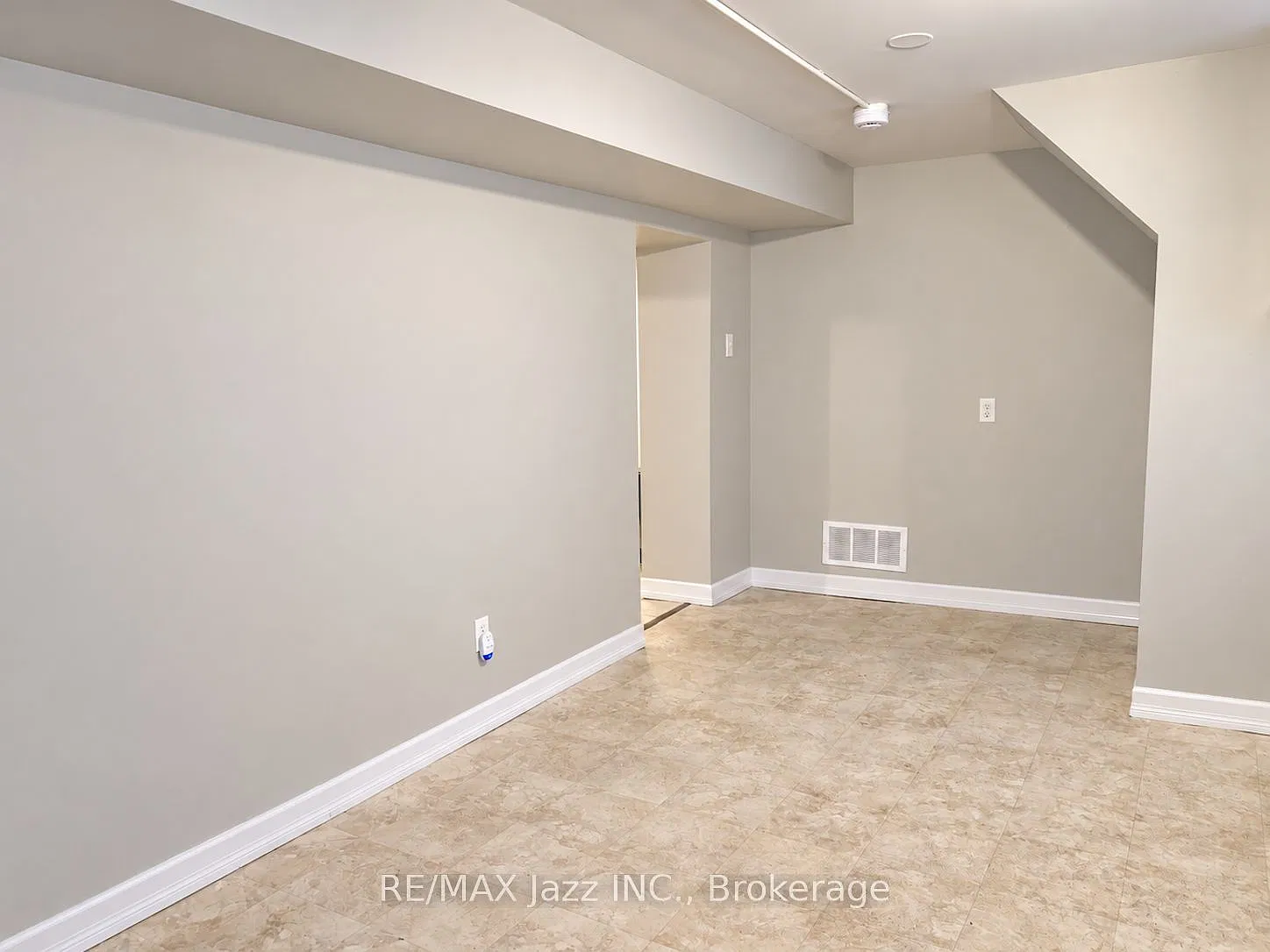 2 bed, $1,525 — Photo 4