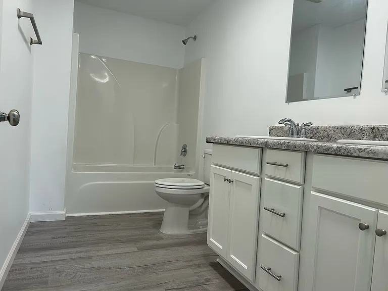5711 Pine Dr — Photo 4