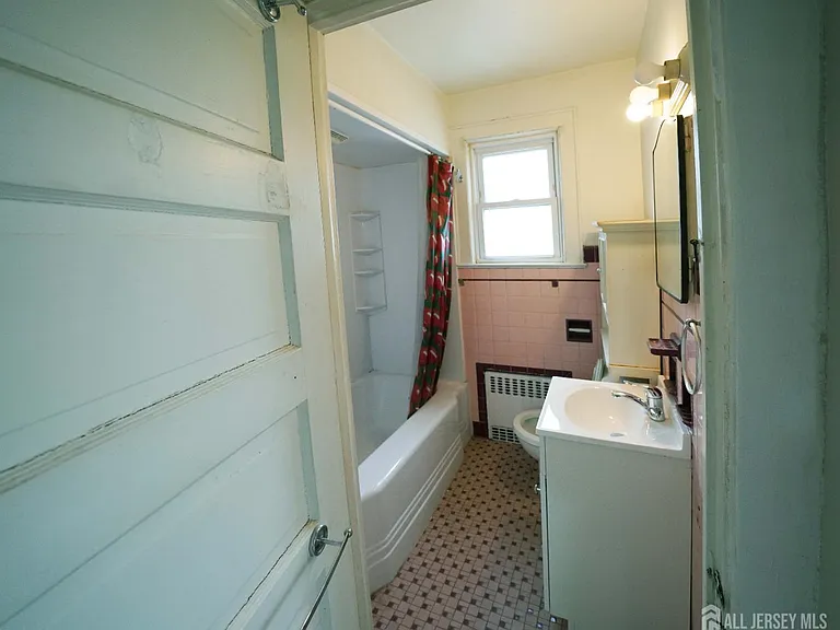 211 S 11th Ave #2 — Photo 8
