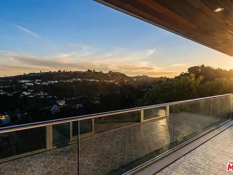 2651 Nichols Canyon Rd — Photo 47