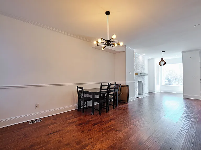 727 13th St NE — Photo 10