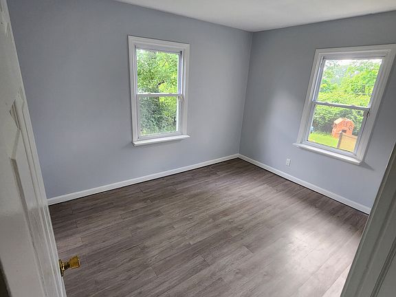 4th image of 2425 Findlater Ct