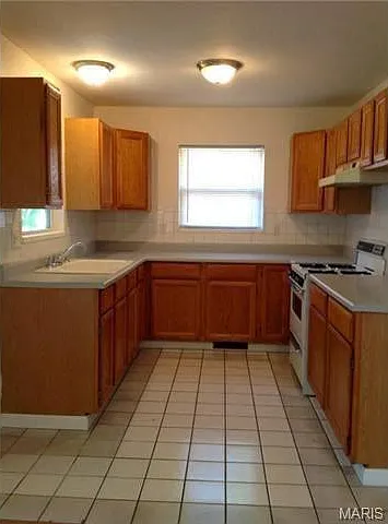 2 bed, 988 sqft, $1,600 — Photo 3