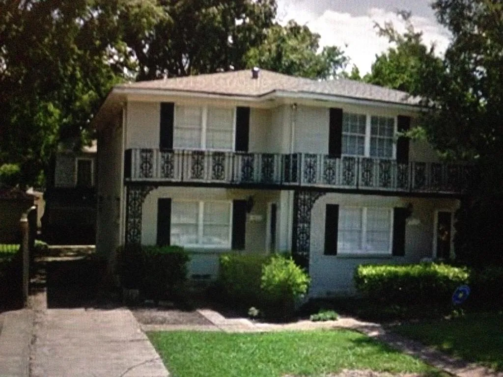 4413 Emerson Ave — Photo 1