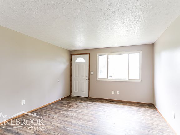 3rd image of 2164 Hanby Sq N
