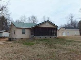 304 Violet Ln, Walhalla, SC 29691