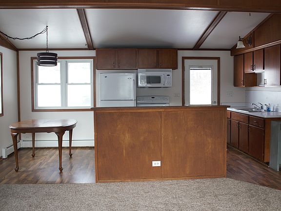 Eat In Kitchen 8.5ftx17.75ft