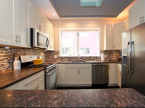 5th image of 211 Brown St Unit 9