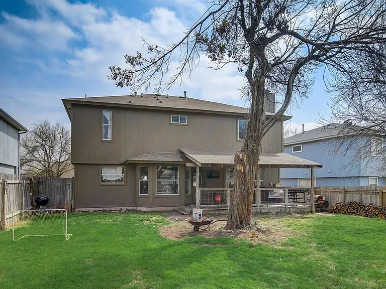 1417 Deer Ledge Trl — Photo 17