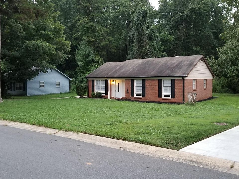 1st image of 4714 Farm Pond Ln