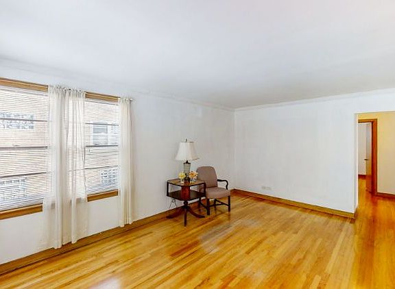 2nd image of 3039 N Olcott Ave
