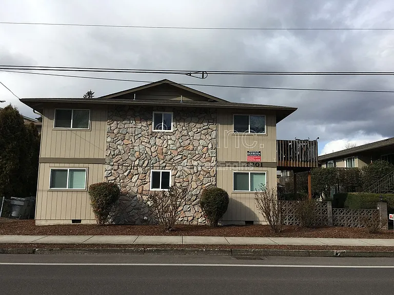 2201 NW Grant Ave #4 — Photo 1