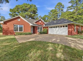 110 Cedar Ridge Cir, Texarkana, TX 75501