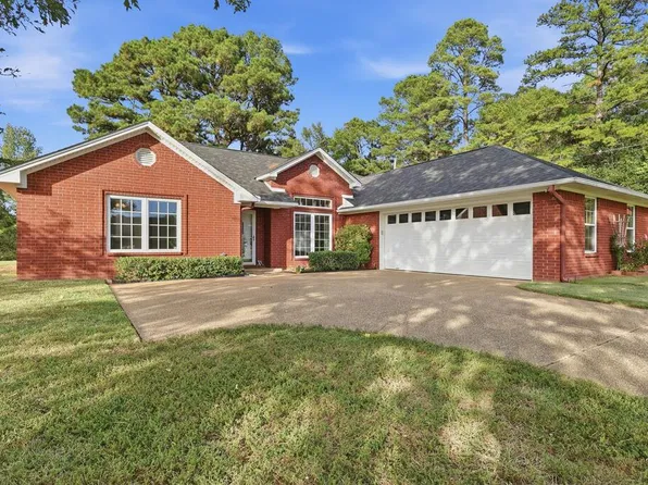 110 Cedar Ridge Cir, Texarkana, TX 75501