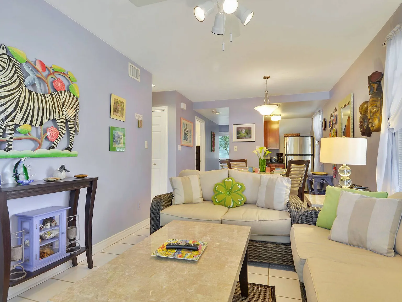 2 bed, 646 sqft, $3,900 — Photo 1