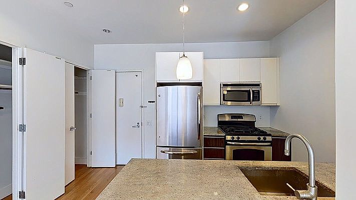 1st image of 836 Bergen St #325