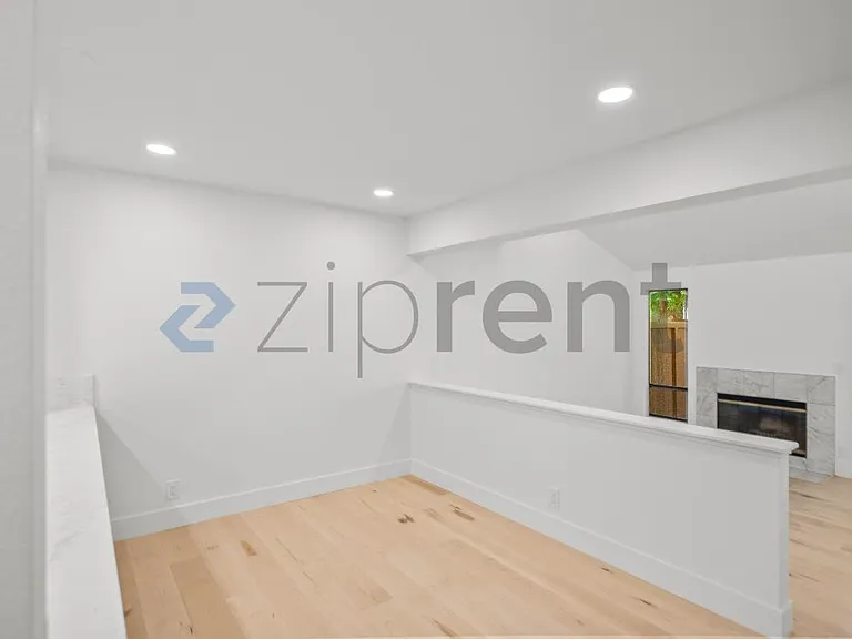 223 Saratoga Ave — Photo 10