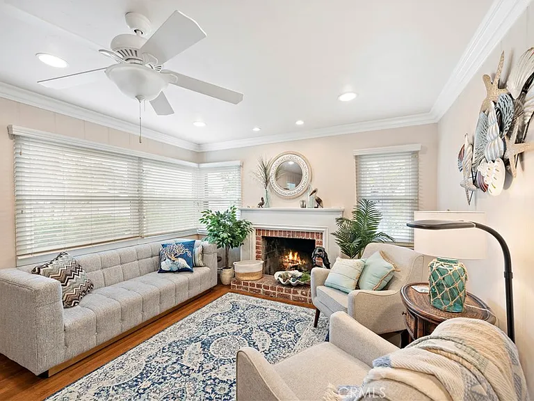 1466 Randall Way — Photo 4
