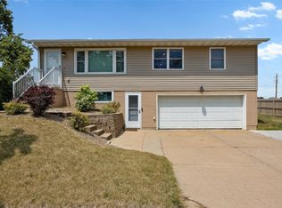 3420 Sunnydale St NW, Cedar Rapids, IA 52405