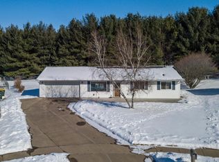 942 Jacob Cir, Reedsburg, WI 53959