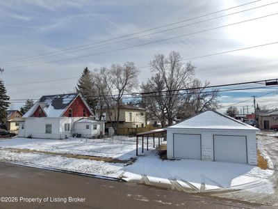 45 8th Ave W, Dickinson, ND, 58601