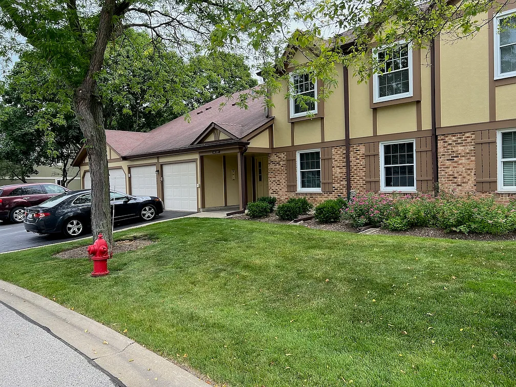 2 bed, 960 sqft, $2,525 — Photo 2