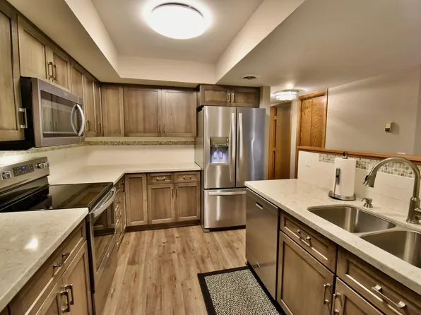 520 5th St SW Unit 317, Willmar, MN 56201
