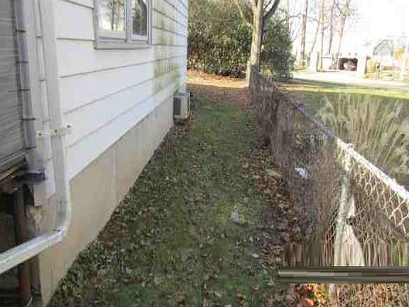 5th image of 2222 Old Troy Pike