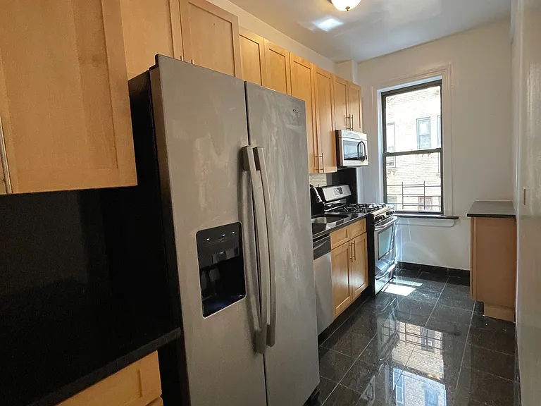 175 W 79th St #11A — Photo 14