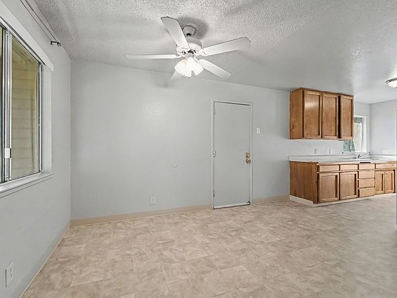 5th image of 197 Woodbridge Ave