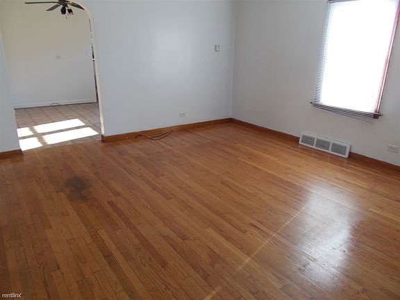 2nd image of 1921A Warwick Ave