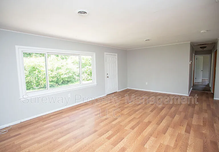 17 Snowdon Ln — Photo 8