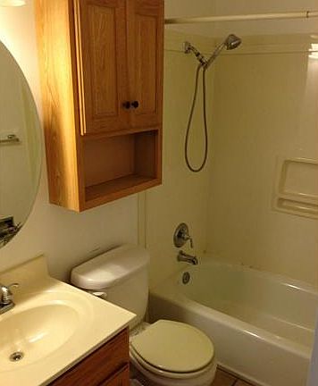 5th image of 12161 Hillcrest Pl