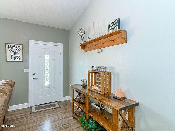 5th image of 4895 Carodoc Cir